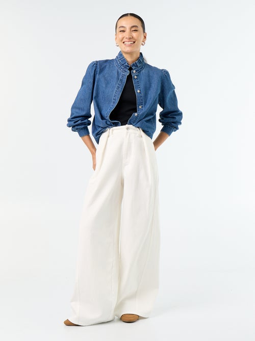 Blusa vaquera con cuello de volantes - Kiabi Blusa vaquera con cuello de volantes - Kiabi