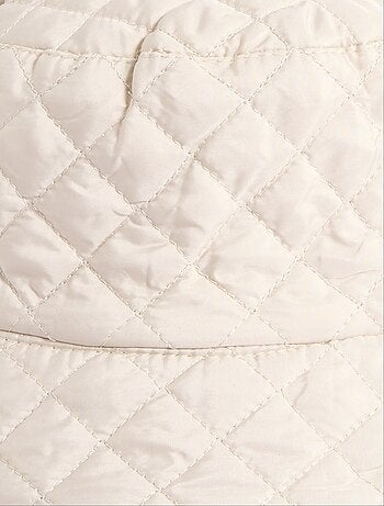 Bob acolchado con costuras