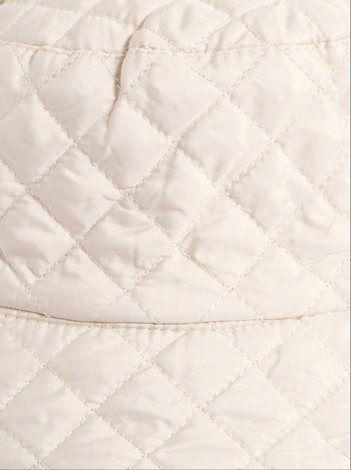 Bob acolchado con costuras - Kiabi