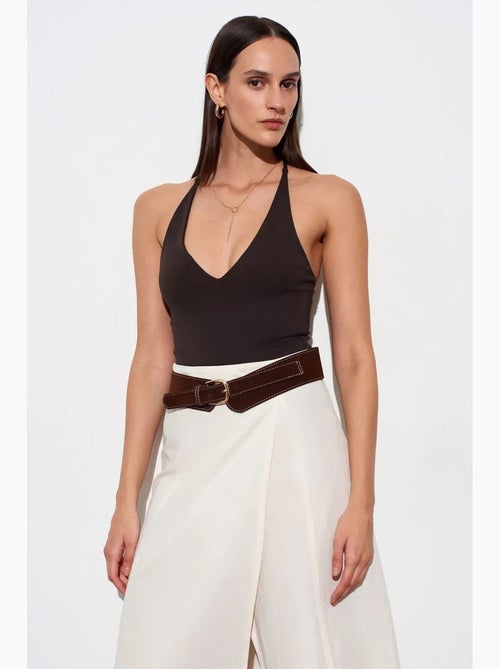 Body con aberturas cuello halter ajustado dilvin - Kiabi Body con aberturas cuello halter ajustado dilvin - Kiabi