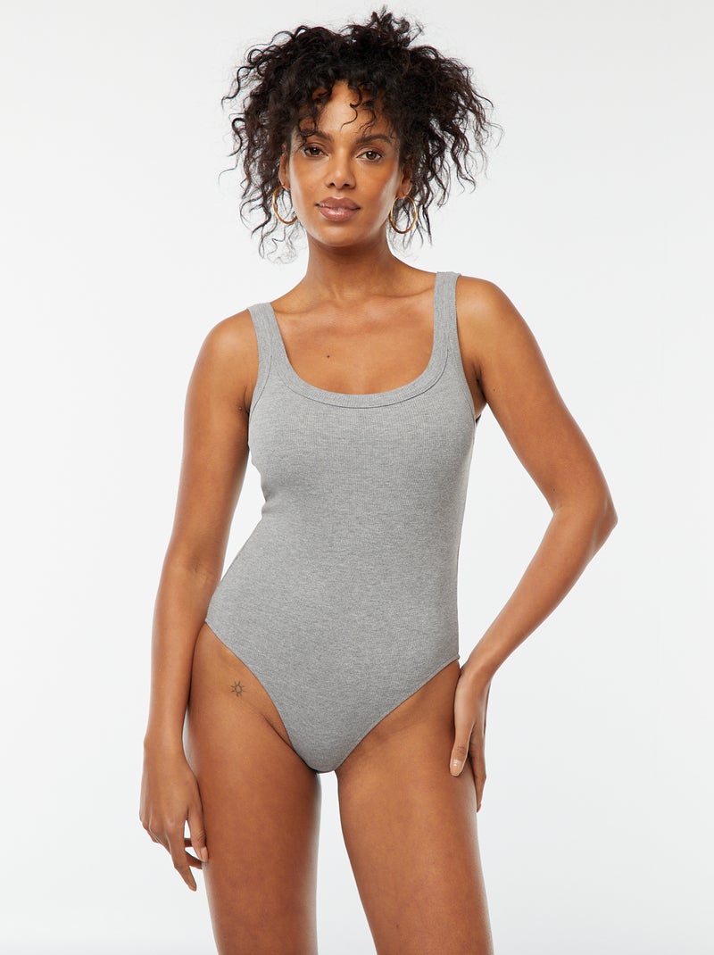 Body de canalé con tirantes gris - Kiabi