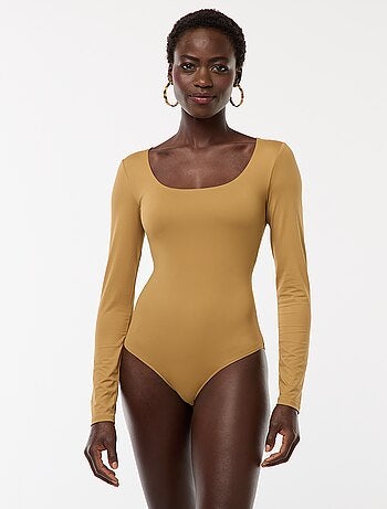 Body de manga larga y cuello redondo