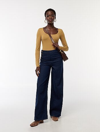 Body de manga larga y cuello redondo