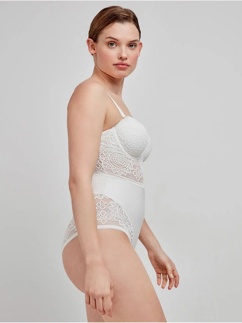 Body desmontable in and out, con aro y foam, de encaje Blanco - Kiabi