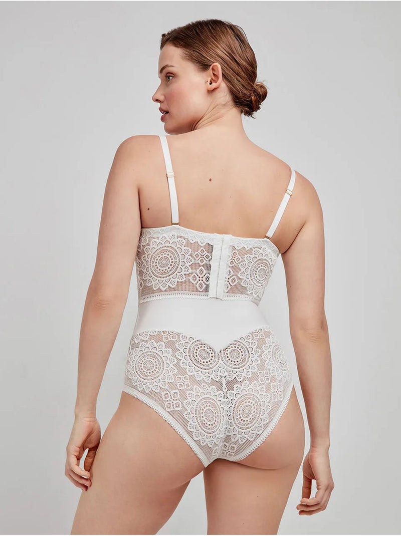 Body desmontable in and out, con aro y foam, de encaje Blanco - Kiabi