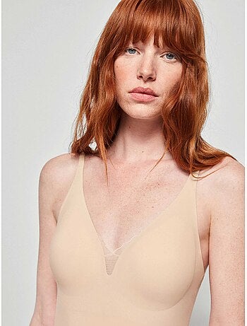 Body envolvente sin costuras, sin aro y con foam extraíble