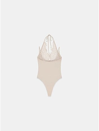 Body sin mangas con recortes bordados dilvin