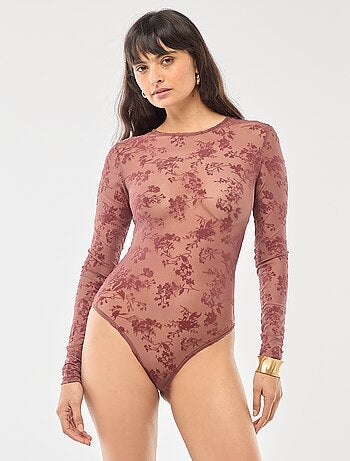 Body transparente con flores de terciopelo