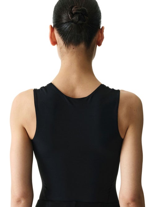 Bodysuit con cuello en u y textura suave penti - Kiabi Bodysuit con cuello en u y textura suave penti - Kiabi