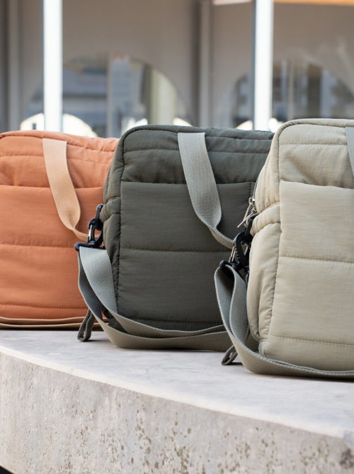Bolsa cambiador acolchada Thermobaby Plumea 31,5 L con bolsillos isotérmicos - Kiabi Bolsa cambiador acolchada Thermobaby Plumea 31,5 L con bolsillos isotérmicos - Kiabi