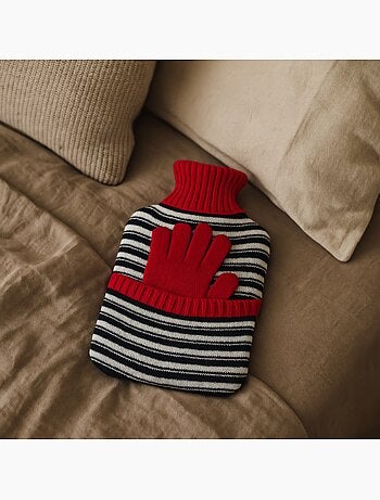 Bolsa de agua caliente con guantes y funda de punto a rayas