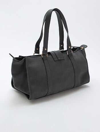 Bolso bowling con detalle de candado