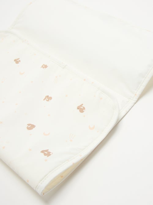 Bolso cambiador con cambiador interior y enganche para carrito. - Kiabi