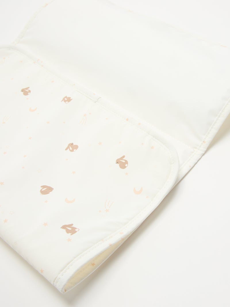Bolso cambiador con cambiador interior y enganche para carrito. Blanco - Kiabi