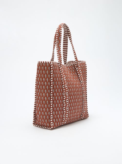 Bolso tote acolchado con estampado hindú - Kiabi Bolso tote acolchado con estampado hindú - Kiabi