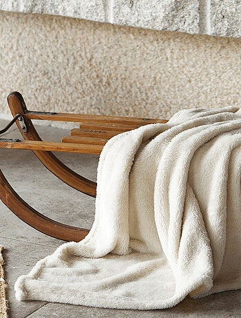 Bolso y Plaid de Piel Sintética