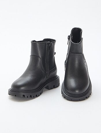 Botas ajustadas de polipiel
