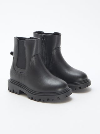 Botas ajustadas de imitación de cuero