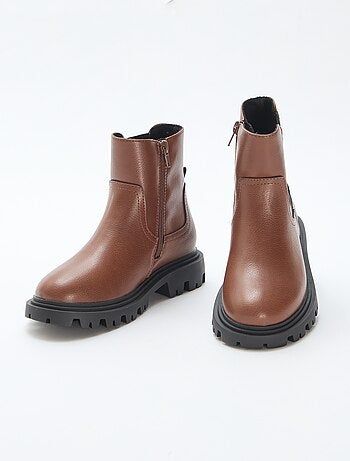 Botas altas ajustadas