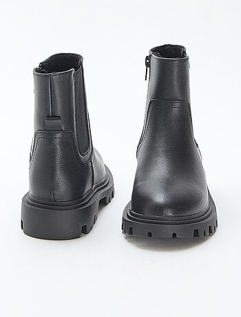 Botas altas ajustadas