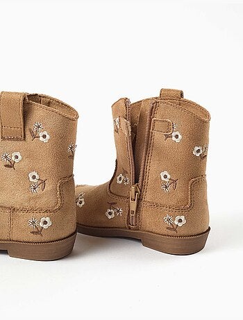 Botas de antelina con flores bordadas
