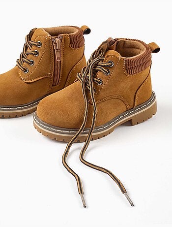 Botas de montaña de antelina con cordones