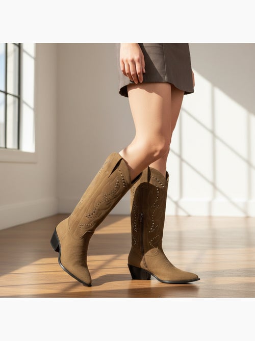 Botas santiag mujer caña alta ante tachuelas tacón bloc 4 cm ozabi - Kiabi Botas santiag mujer caña alta ante tachuelas tacón bloc 4 cm ozabi - Kiabi