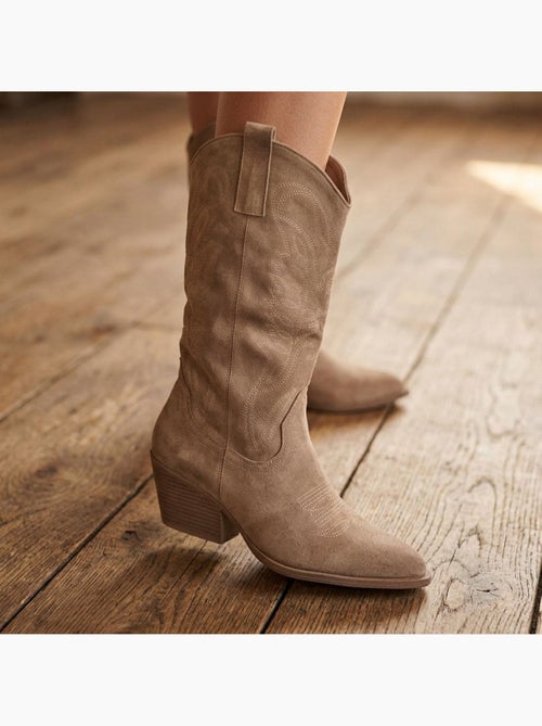 Botas santiag mujer caña alta ante tacón bloque 6 cm punta puntiaguda ozabi - Kiabi Botas santiag mujer caña alta ante tacón bloque 6 cm punta puntiaguda ozabi - Kiabi