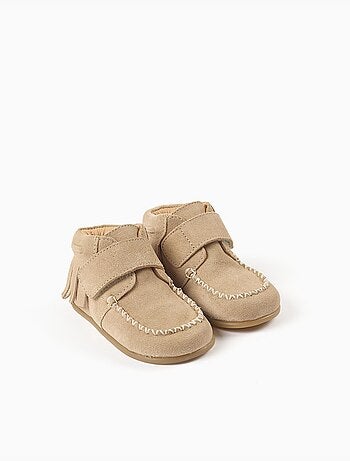 Botines Barefoot de ante con flecos y tira autoadherente