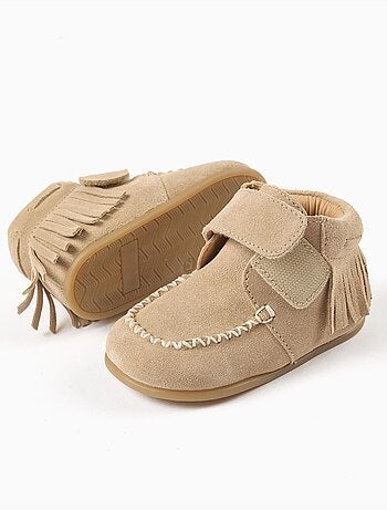 Botines Barefoot de ante con flecos y tira autoadherente