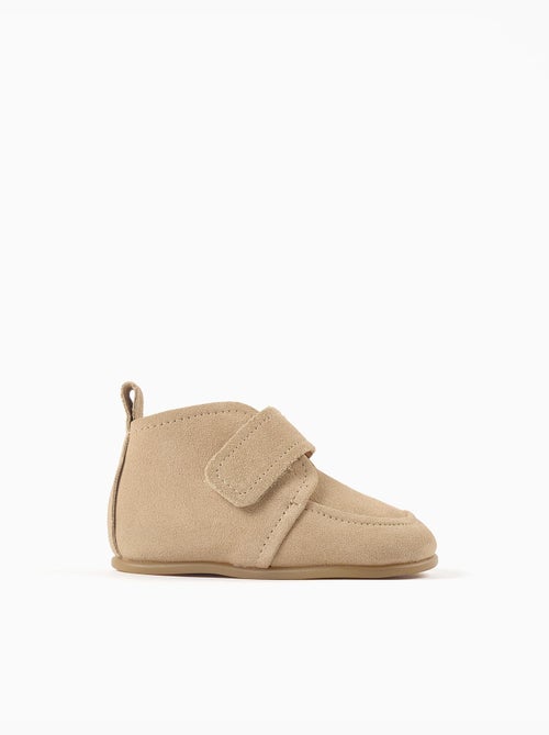 Botines Barefoot de ante con tira autoadherente - Kiabi Botines Barefoot de ante con tira autoadherente - Kiabi