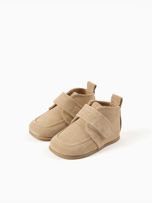 Botines Barefoot de ante con tira autoadherente - Kiabi Botines Barefoot de ante con tira autoadherente - Kiabi