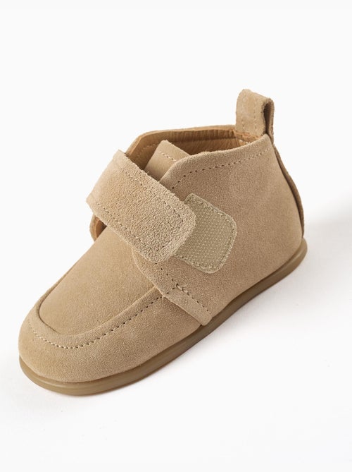 Botines Barefoot de ante con tira autoadherente - Kiabi Botines Barefoot de ante con tira autoadherente - Kiabi