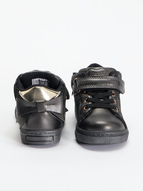 Botines con cierres de velcro y cordones - Kiabi Botines con cierres de velcro y cordones - Kiabi