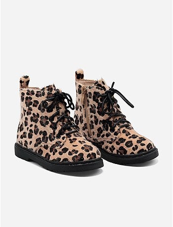 Botines con cordones