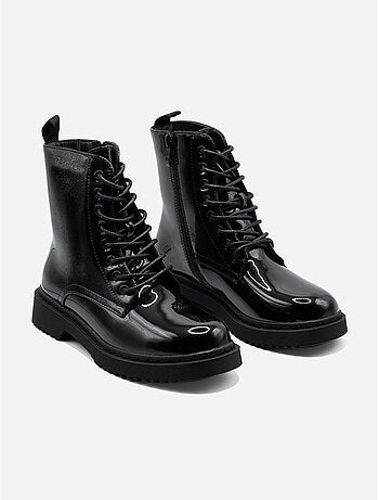 Botines con cordones