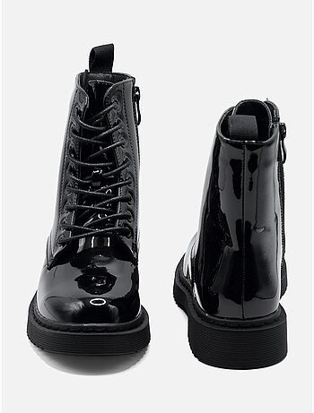 Botines con cordones