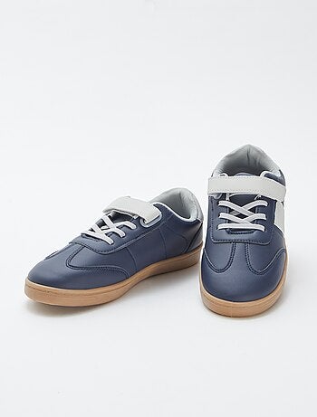 Botines con cordones y velcro