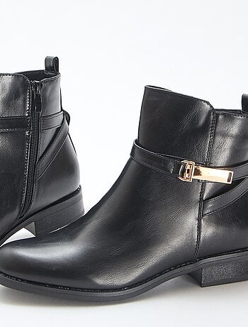 Botines con correa lisa