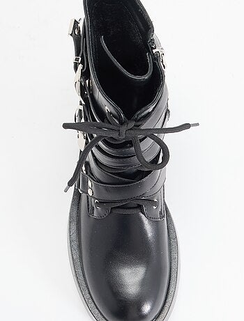 Botines con correas