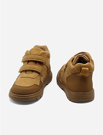 Botines con doble cierre de velcro