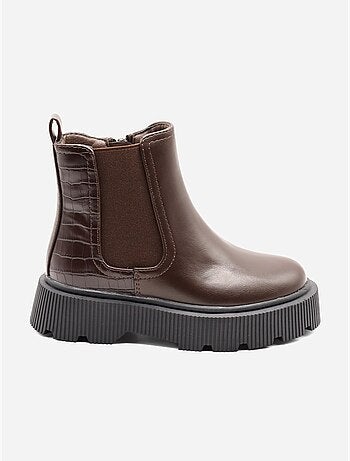 Botines con efecto cocodrilo