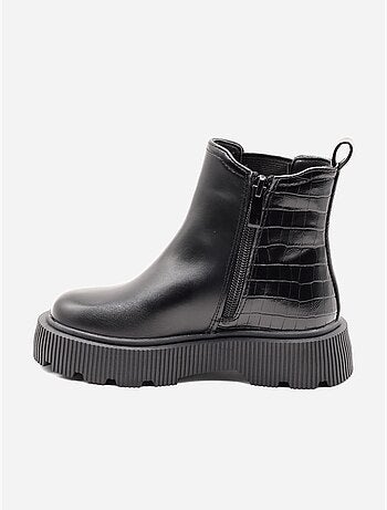 Botines con efecto cocodrilo