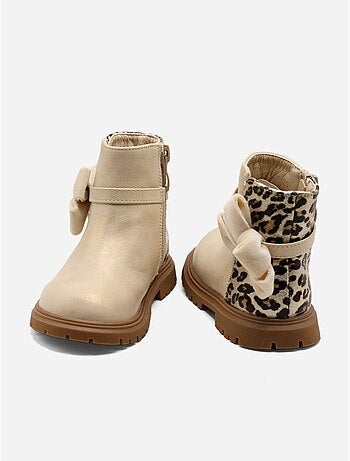Botines con lazos