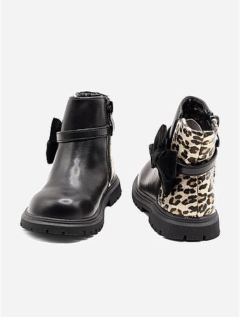 Botines con lazos