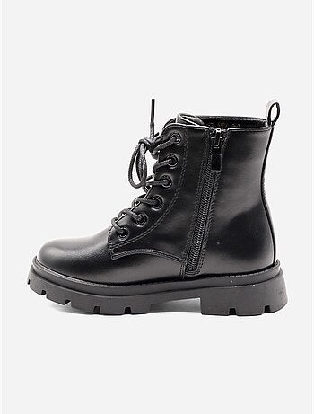 Botines con motivos decorativos