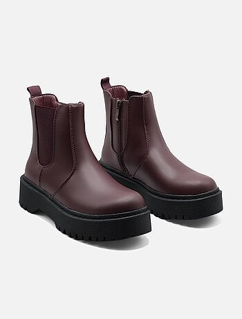 Botines con suela dentada