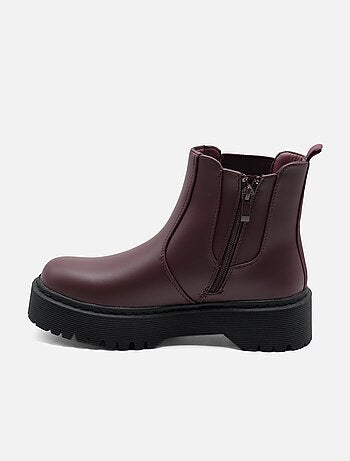 Botines con suela dentada