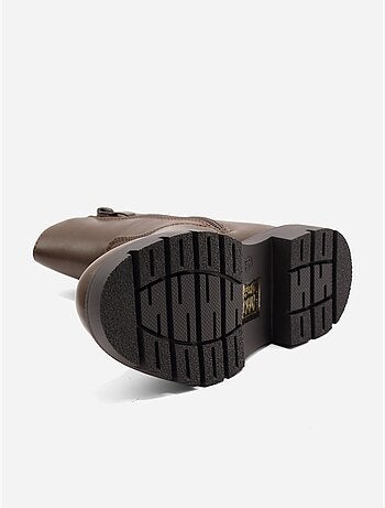 Botines con suela dentada