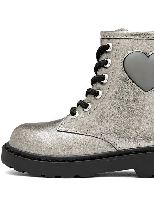 Botines conguitos militares luz - Kiabi Botines conguitos militares luz - Kiabi
